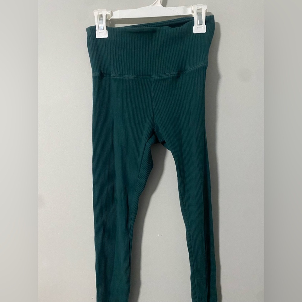 VS PINK High Waisted Green Ribbed Yoga Leggings